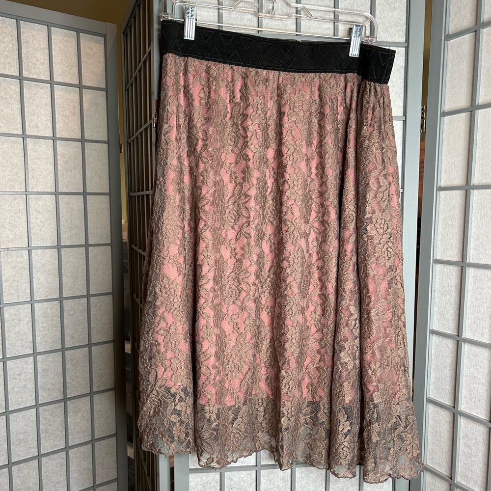 Elegant LuLaRoe Lola Lace Pink and Brown lined midi Skirt